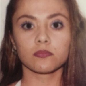 Meet your Posher, Claudia